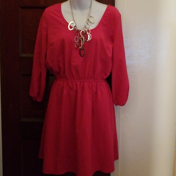 Charlotte Russe Dresses & Skirts - Cute summer dress with cut out back